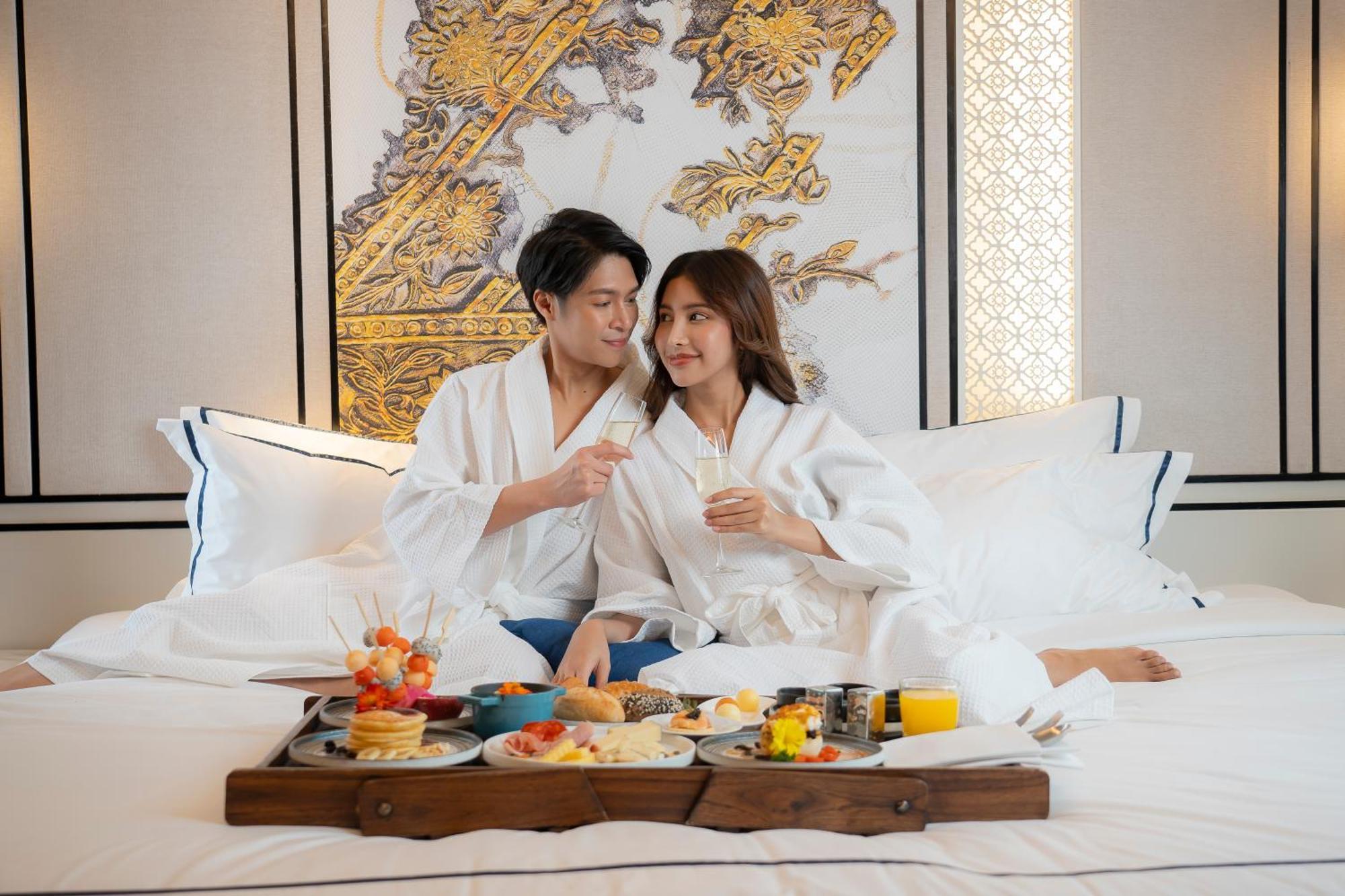 Moevenpick Myth Hotel Patong Phuket المظهر الخارجي الصورة In-room dining at a hotel